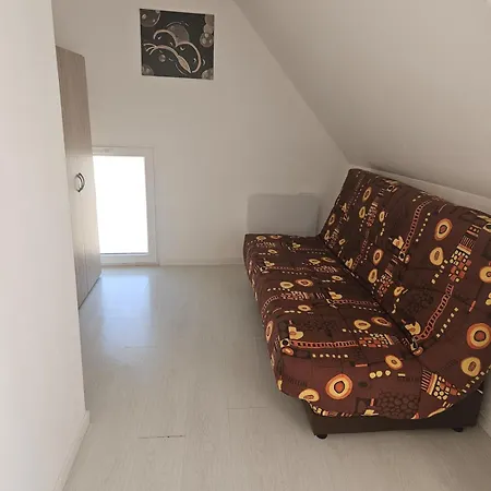 Appartamento Duplex Indépendant Au Calme Entre Noyon Et Compiègne Carlepont